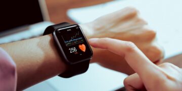 Wearables Integrate Health Monitoring Efficiently